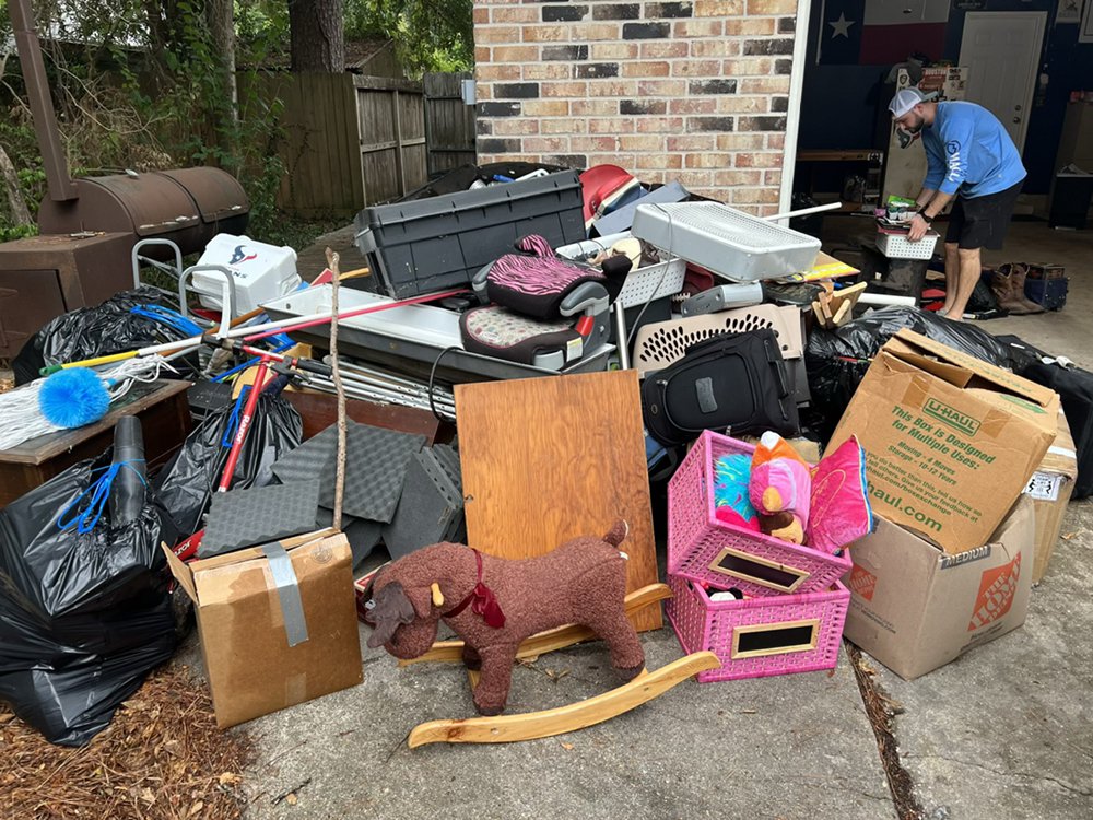 J’S JUNK REMOVAL & DEMOLITION Updated June 2024 Request a Quote