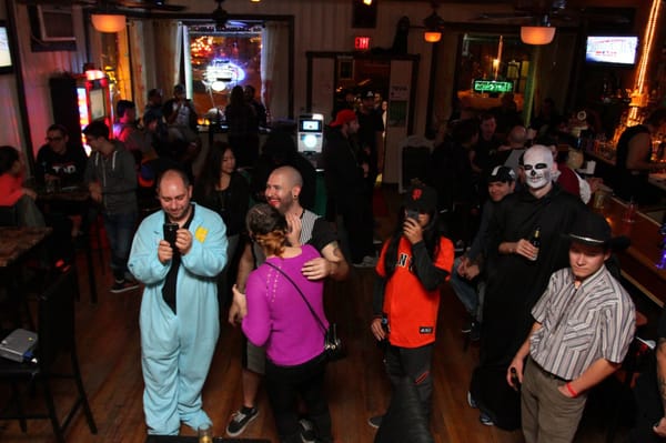 Albatross Bar by null