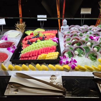 Genting Palace - Cut fruits and more seafood. - Cantonese Near Me - Las Vegas, Nevada Genting Palace - Cut fruits and more seafood. - Cantonese Near Me - Las Vegas, Nevada