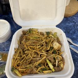Sukey's China Restaurant - Beef Lo Mein