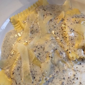 JJ - Amazing mushroom ravioli with truffle cream sauce. - French Near Me - Paris, 75 JJ - Amazing mushroom ravioli with truffle cream sauce. - French Near Me - Paris, 75