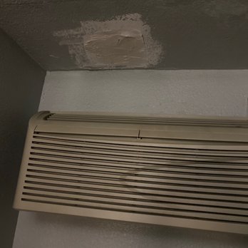Quality Inn & Suites - Hole above AC - Hotels Near Me - Mobile, Alabama