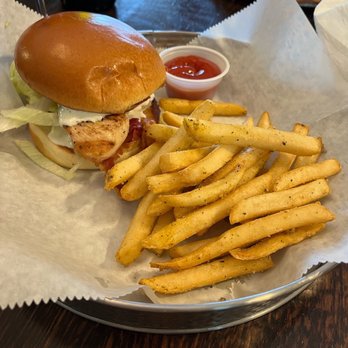 Dobra Zupas - Grilled Chicken Sandwich - New American Near Me - Beckley, West Virginia Dobra Zupas - Grilled Chicken Sandwich - New American Near Me - Beckley, West Virginia