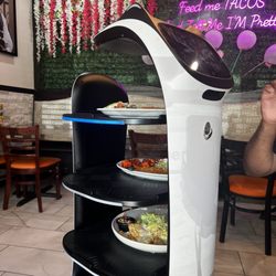 Hacienda El Rey - Waxhaw - Robotic Food Server