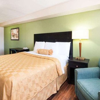 Knights Inn Eagle Pass - Guest room - Hotels Near Me - Eagle Pass, Texas