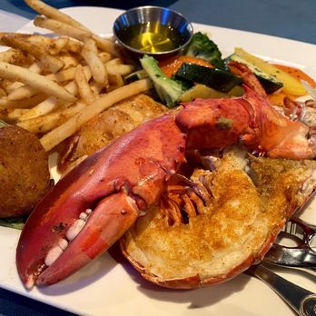 Catch22 Lobster Bar - Catch 22 Fisherman's Platter - Seafood Near Me - Moncton, New Brunswick Catch22 Lobster Bar - Catch 22 Fisherman's Platter - Seafood Near Me - Moncton, New Brunswick