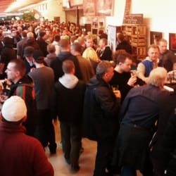Kulturwerk am See - Beim Craft Beer Day Norderstedt 2015 war es vorhin sehr voll - neue Besucher wurden nur reingelassen, wenn jemand rausging.