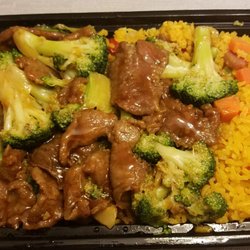 Chinese First Wok - Beef and broccoli combo