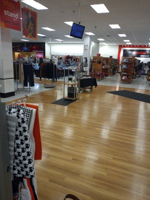 TJ MAXX - Updated October 2025 - 12 Reviews - 381 E Gateway Dr, New