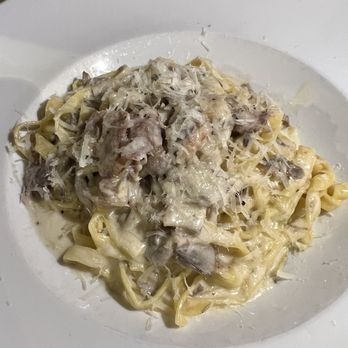 Arancino di Mare - Tagliatelle Prosciutto E Funghi (must try!) - Italian Near Me - Honolulu, Hawaii Arancino di Mare - Tagliatelle Prosciutto E Funghi (must try!) - Italian Near Me - Honolulu, Hawaii