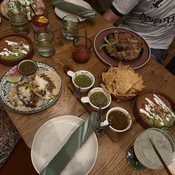 Arriba Abajo - Mexican Near Me - Austin, Texas