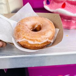 Craving Donuts - Glazeeeeeed