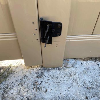 LifeScaping Fences - hinge fallen off - Fences & Gates Near Me - Sacramento, California