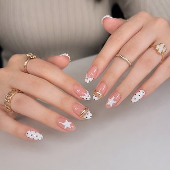 Maison Ongles Royale - Nail Salons Near Me - Montreal, Quebec Maison Ongles Royale - Nail Salons Near Me - Montreal, Quebec
