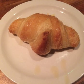 Cheddar's Scratch Kitchen - Honey Buttered Croissant that only comes if you ask. So good! - Comfort Food Near Me - Coralville, Iowa