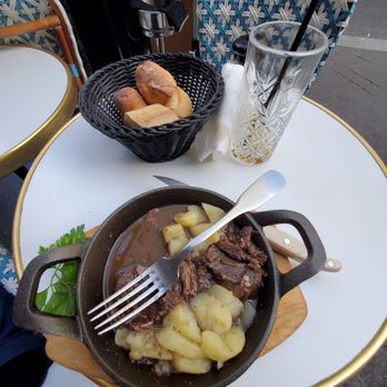 Bistrot Richelieu - Incredibly soft meat but not dried out. - French Near Me - Paris, 01 Bistrot Richelieu - Incredibly soft meat but not dried out. - French Near Me - Paris, 01