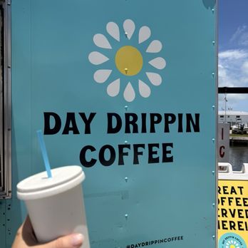 Day Drippin Coffee - Basic Latte - Coffee & Tea Near Me - Islamorada, Florida