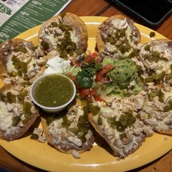 Ojos Locos Sports Cantina - Almeda - Chicken Nachos