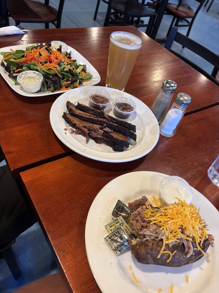 Doug's Steak and BBQ Logo