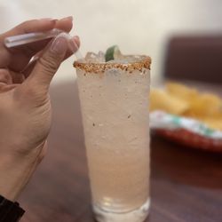 El Mariachi Loco Cantina - Paloma