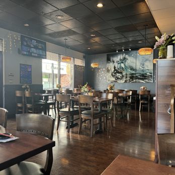 Starlight Sushi - Inside - Japanese Near Me - Encino, California Starlight Sushi - Inside - Japanese Near Me - Encino, California