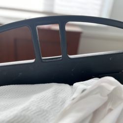 Knollwood - Dirt and saliva inside of the patients bed