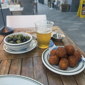 Pizzeria Delfina - Burlingame - Italian Near Me - Burlingame, California