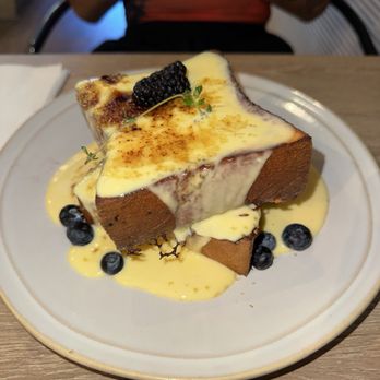 Four Chairs - French Toast - Breakfast & Brunch Near Me - San Francisco, California
