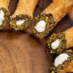 Edible Crush Custom Catering - Pistachio - Cocoa Cannoli
