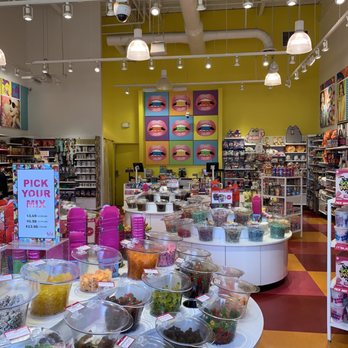 It'Sugar - a variety of items in a store - Candy Stores Near Me - Meridian, Idaho It'Sugar - a variety of items in a store - Candy Stores Near Me - Meridian, Idaho