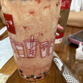 85 Degrees Bakery - Raw chunk of strawberries and boba floating on top - Coffee & Tea Near Me - Corona, California