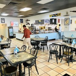 Fugazzeta Pizza & Empanadas - Interior of the restaurant