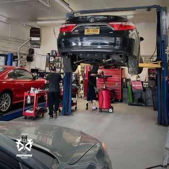 Carlos Repairs - Transform your ride with Carlos Repairs! Each fix is a promise of quality and speed. Are you ready to feel the difference?   Let u - Auto Repair Near Me - Brooklyn, New York