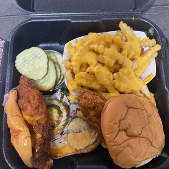 Dave's Hot Chicken - Mild chicken sandwich with cheese fries - Chicken Shop Near Me - Tucson, Arizona Dave's Hot Chicken - Mild chicken sandwich with cheese fries - Chicken Shop Near Me - Tucson, Arizona