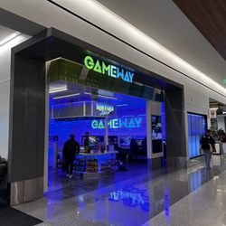Gameway - Entrance (Terminal 3, airside near gate 30B)