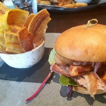 Tanta - Pork belly sandwich and plantains - Peruvian Near Me - Chicago, Illinois