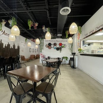 Churros & Chocolate - Dining area so cozy - Desserts Near Me - Algonquin, Illinois