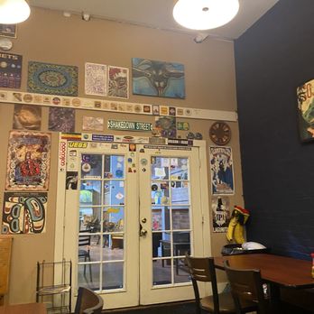 Hawaii Five-O-Three Café - Inside - Hawaiian Near Me - McMinnville, Oregon
