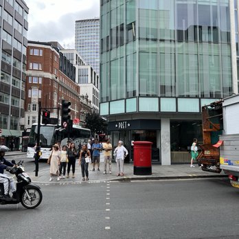 Pret A Manger - Street view - Coffee & Tea Near Me - London, XGL Pret A Manger - Street view - Coffee & Tea Near Me - London, XGL