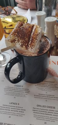 Janine Café-Brunch by null