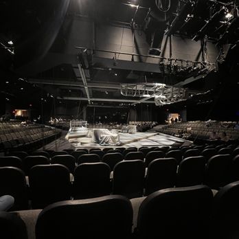 Marriott Theatre - 360 degree stage - Performing Arts Near Me - Lincolnshire, Illinois Marriott Theatre - 360 degree stage - Performing Arts Near Me - Lincolnshire, Illinois