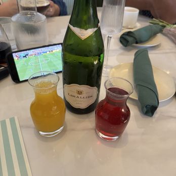 Sunny's - Mimosa bottle - Breakfast & Brunch Near Me - San Antonio, Texas Sunny's - Mimosa bottle - Breakfast & Brunch Near Me - San Antonio, Texas