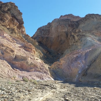 Artist Drive - Dip #2 - Hotels & Travel Near Me - Death Valley, California