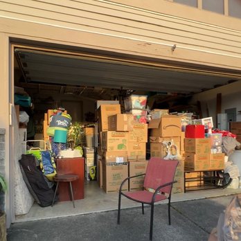 PDX Premier College Movers - At least 1/3 or more of these boxes should have gone elsewhere - not in the garage - Movers Near Me - Milwaukie, Oregon PDX Premier College Movers - At least 1/3 or more of these boxes should have gone elsewhere - not in the garage - Movers Near Me - Milwaukie, Oregon