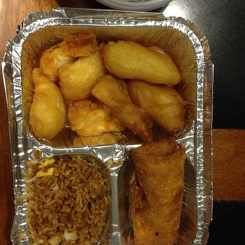 Hong Luck Restaurant - Order of sweet & sour chicken combo - Chinese Near Me - Levittown, Pennsylvania