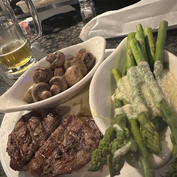 Lucky's Steak House - Steak with vegetables - Steakhouses Near Me - Fenton, Michigan Lucky's Steak House - Steak with vegetables - Steakhouses Near Me - Fenton, Michigan
