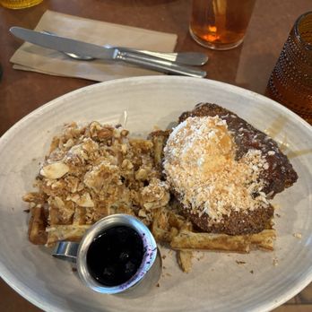Babica Hen Cafe - Two choice- Fried Chicken Waffle & Le Waffle Lyonnaise - Breakfast & Brunch Near Me - Lake Oswego, Oregon
