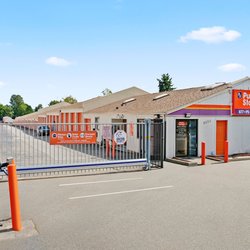 Public Storage - Security gate