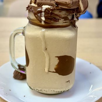 Cafe Warao - Kinder milkshake - Breakfast & Brunch Near Me - Suisun City, California