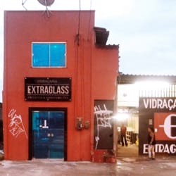 Vidraçaria Extraglass - Frente da vidraçaria.